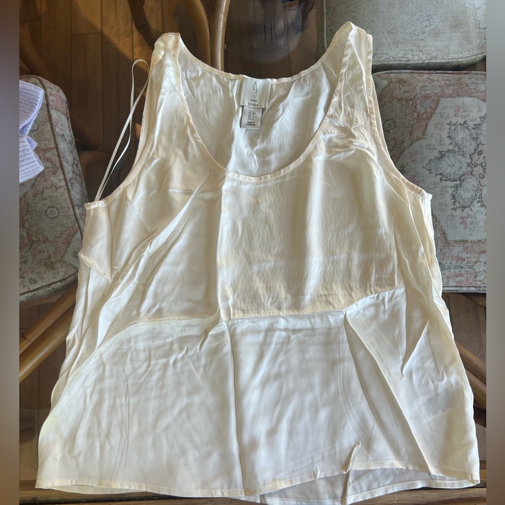 NWOT 100% Silk Cream Sleeveless Top